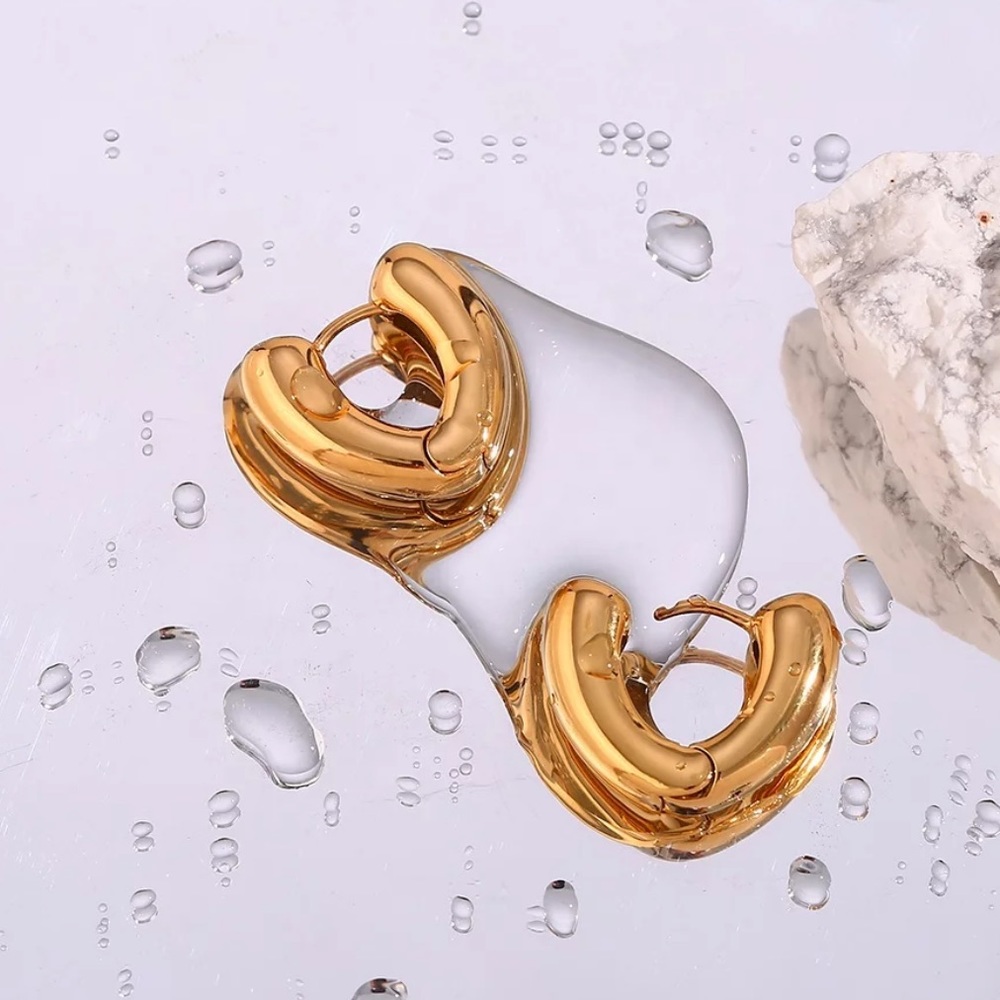 New 18K Chunky Hollow Heart Shape Huggies Earrings, cute Earrings, wow Earrings - Picture 7 of 8
